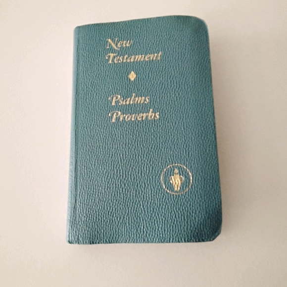 NEW TESTAMENT LEATHER COVERED - Picture 1 of 1